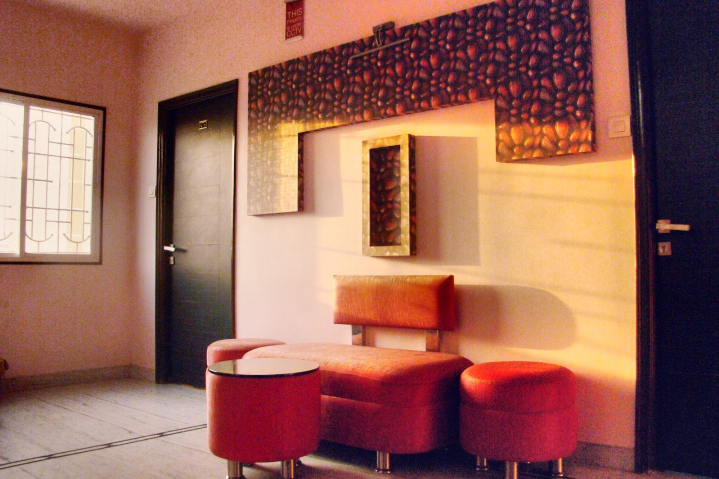 Hotel Gayatri Inn Annex - Tap to explore photos