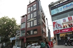 Hotel Surya Continental, Lucknow