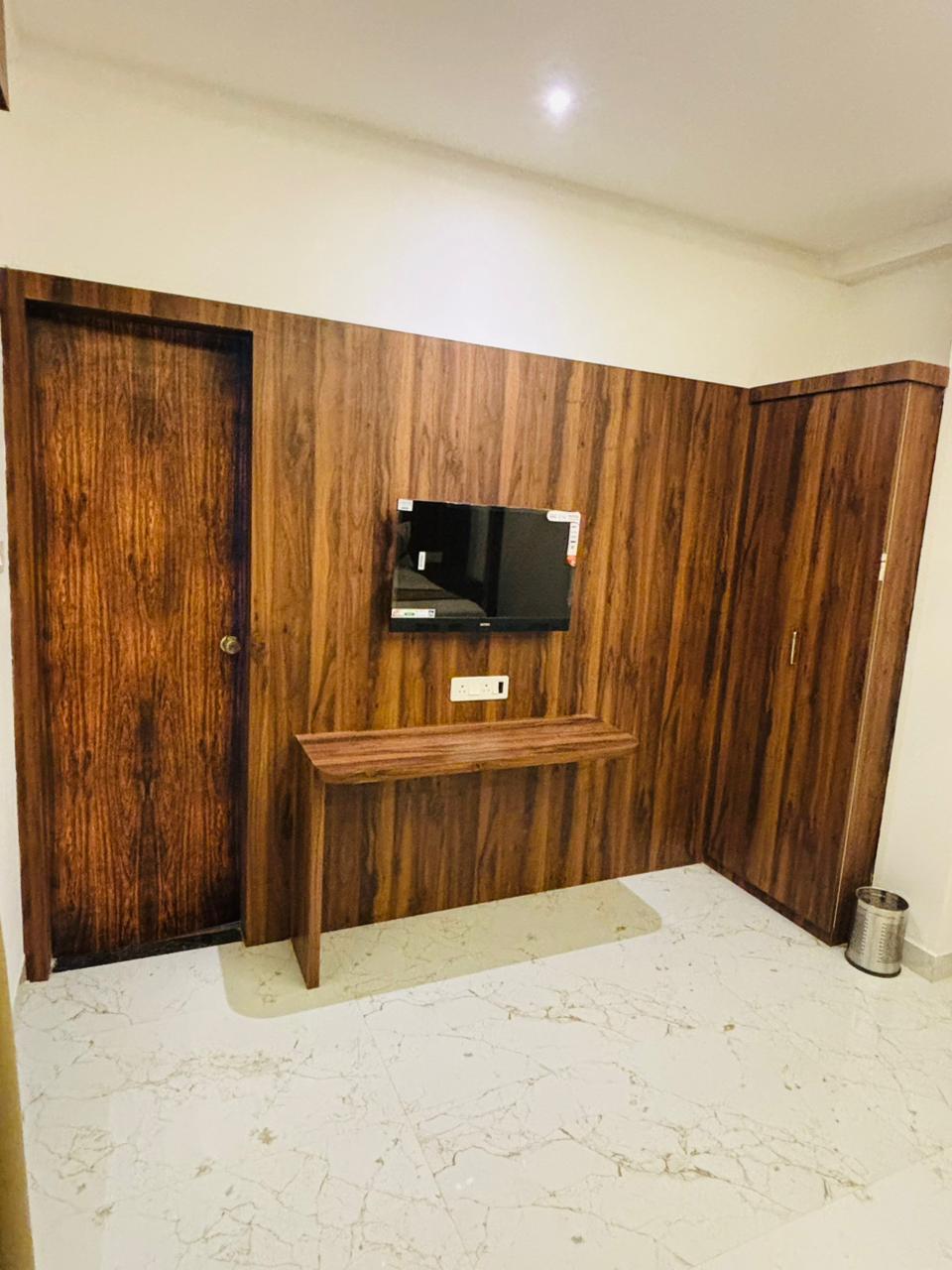 Nakshatra Service Apartment - Tap to explore photos