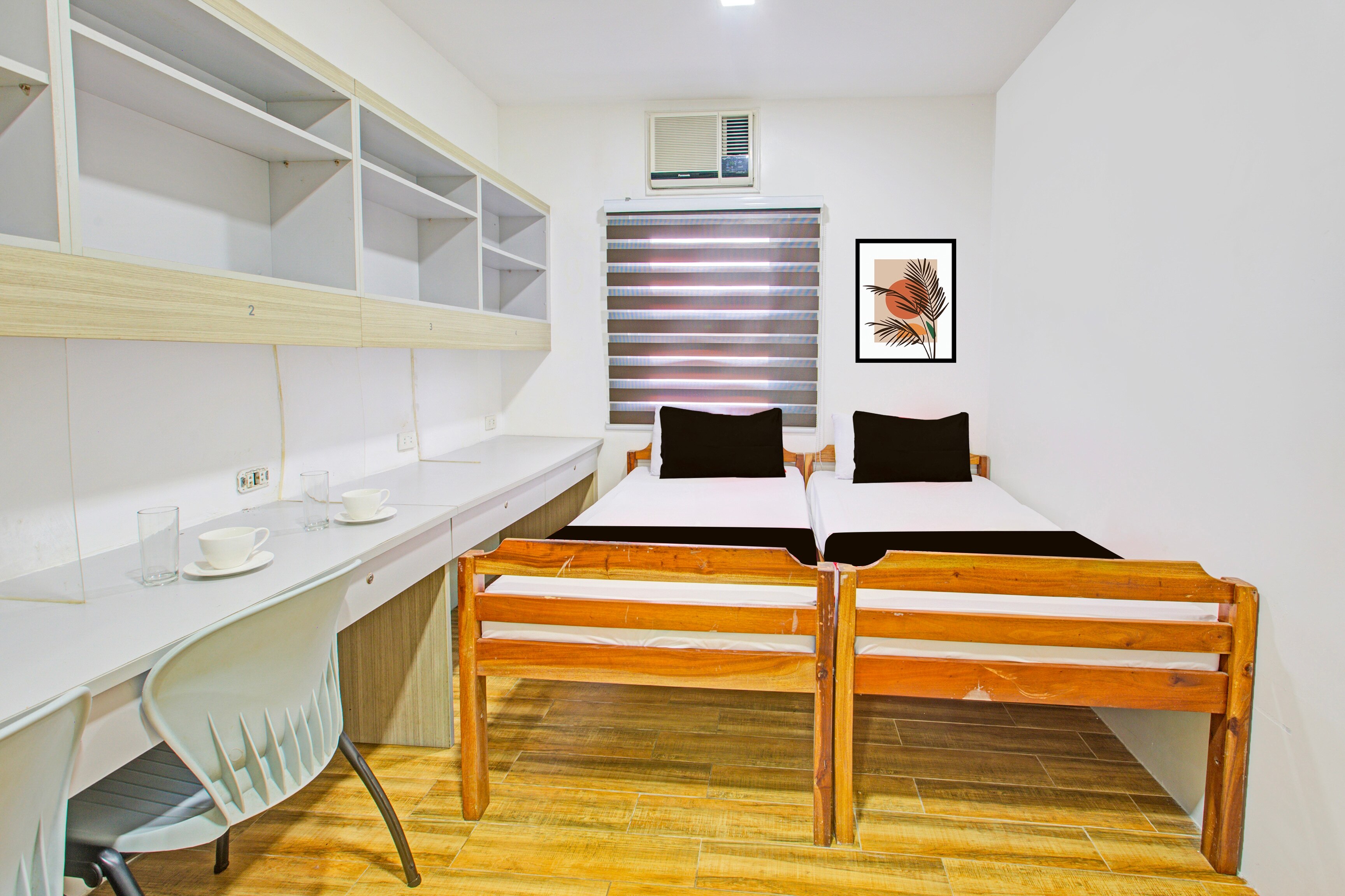 Collection O 1318 Residences, University Belt, Metro Manila - Tap to explore photos