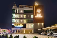 CVRS Hotel Glass Bird, Kottapeta