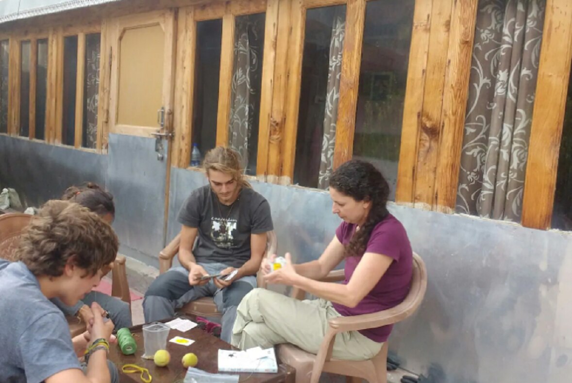 Bhandari Homestay - Tap to explore photos