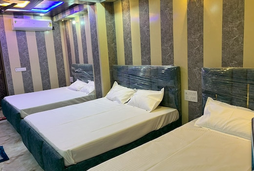 Prabharaj Inn/ Walking Distance To Ram Mandir