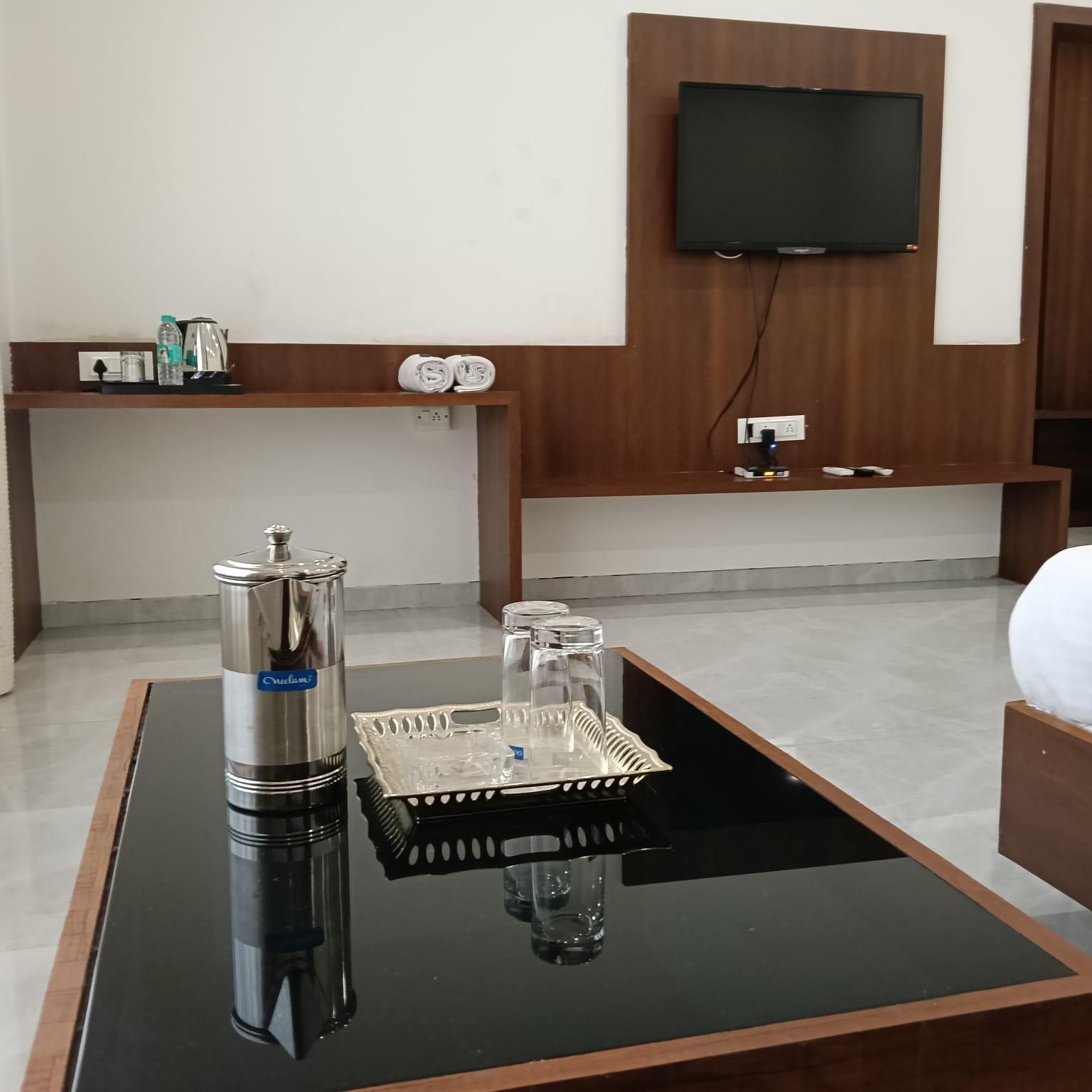 Hotel Raviera Inn 3
