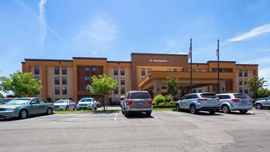Best Western Plus Fresno Airport Hotel - Tap to explore photos