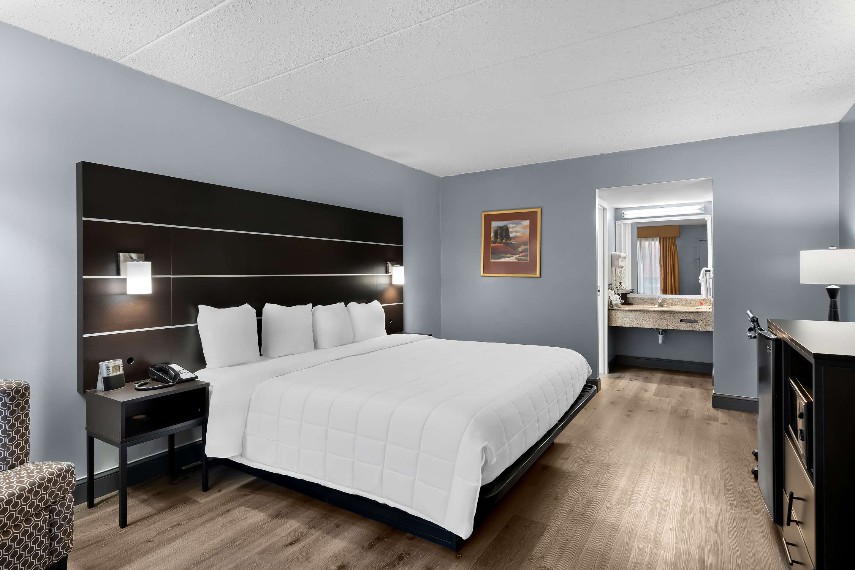 SureStay Plus Hotel by Best Western Brandywine Valley - Tap to explore photos
