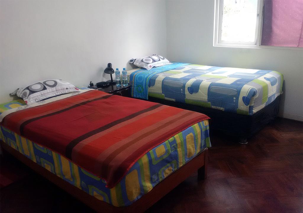 RANJIT INDEPENDENT ROOMS - Tap to explore photos