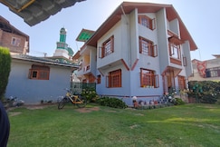 Ainoor Cottage | A Minute Walk to Dal Lake, Srinagar