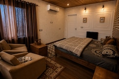 The Celebre-: A Little Castle Homestay Kanatal, Kanatal