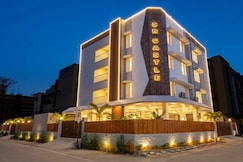 SR CASTLE SERVICE APARTMENT, Chennai