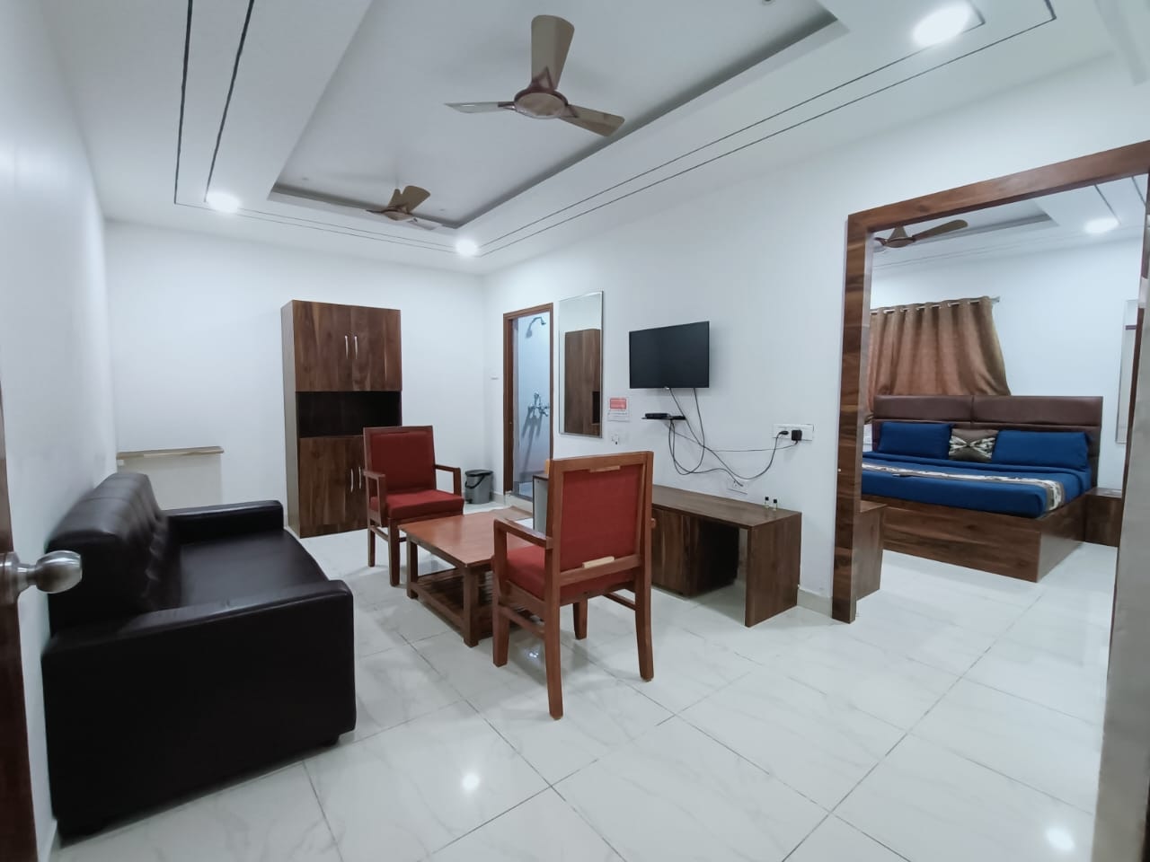 Hotel SAHASRA DLA - Tap to explore photos