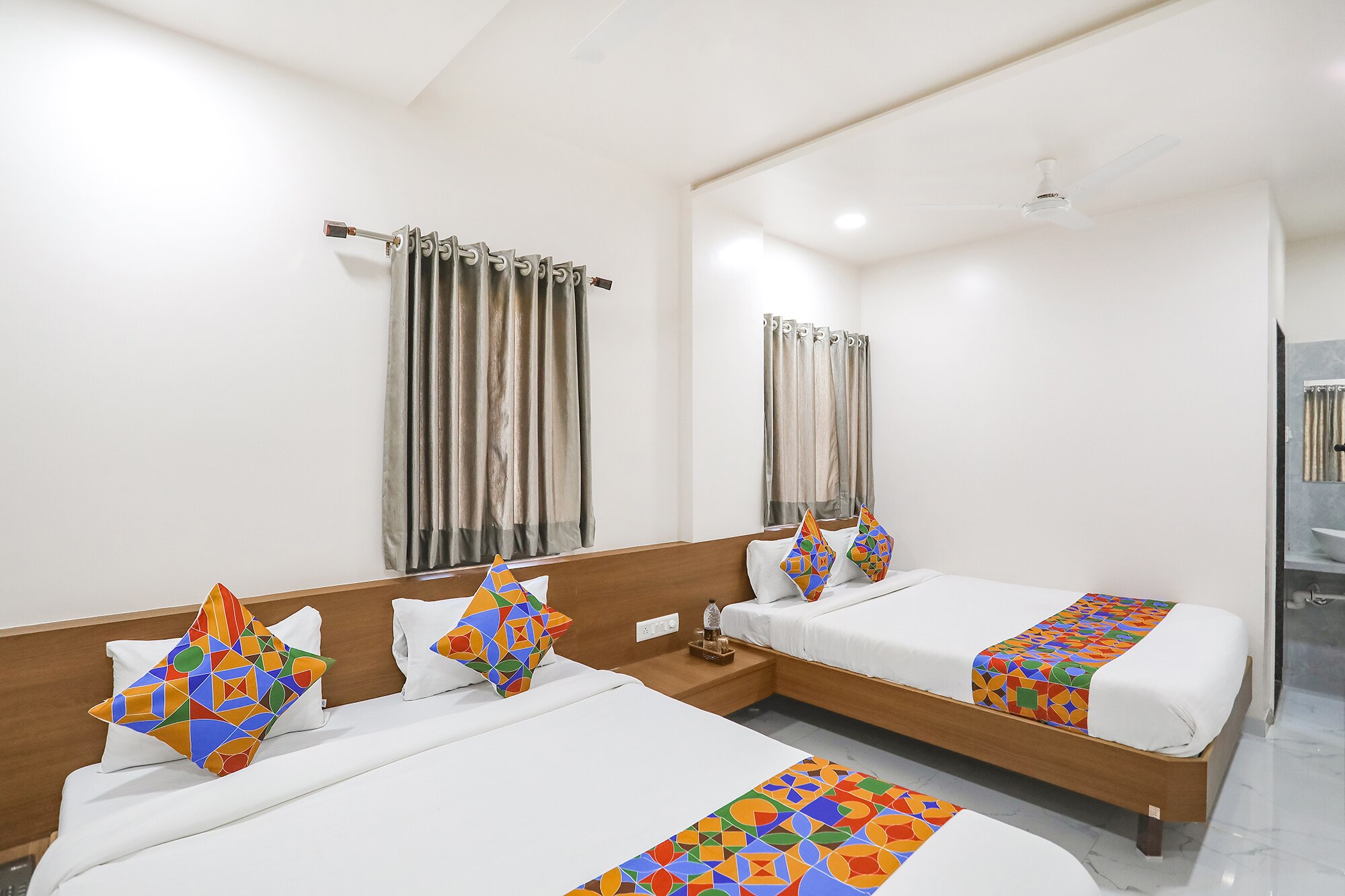 PREMIUM FAMILY ROOM (Family Room With 2 Double Beds A.C) 1