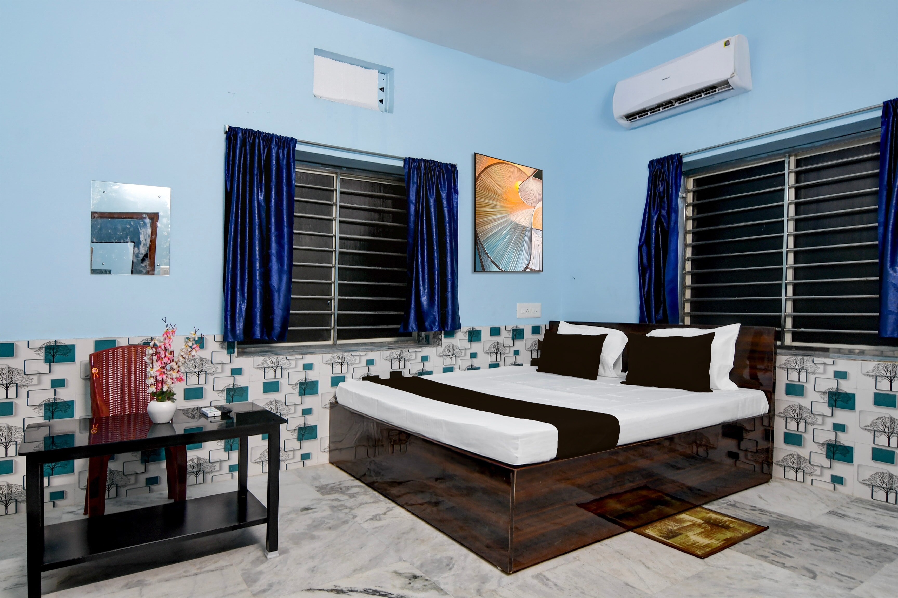 Hotel O Susri Guest House - Tap to explore photos