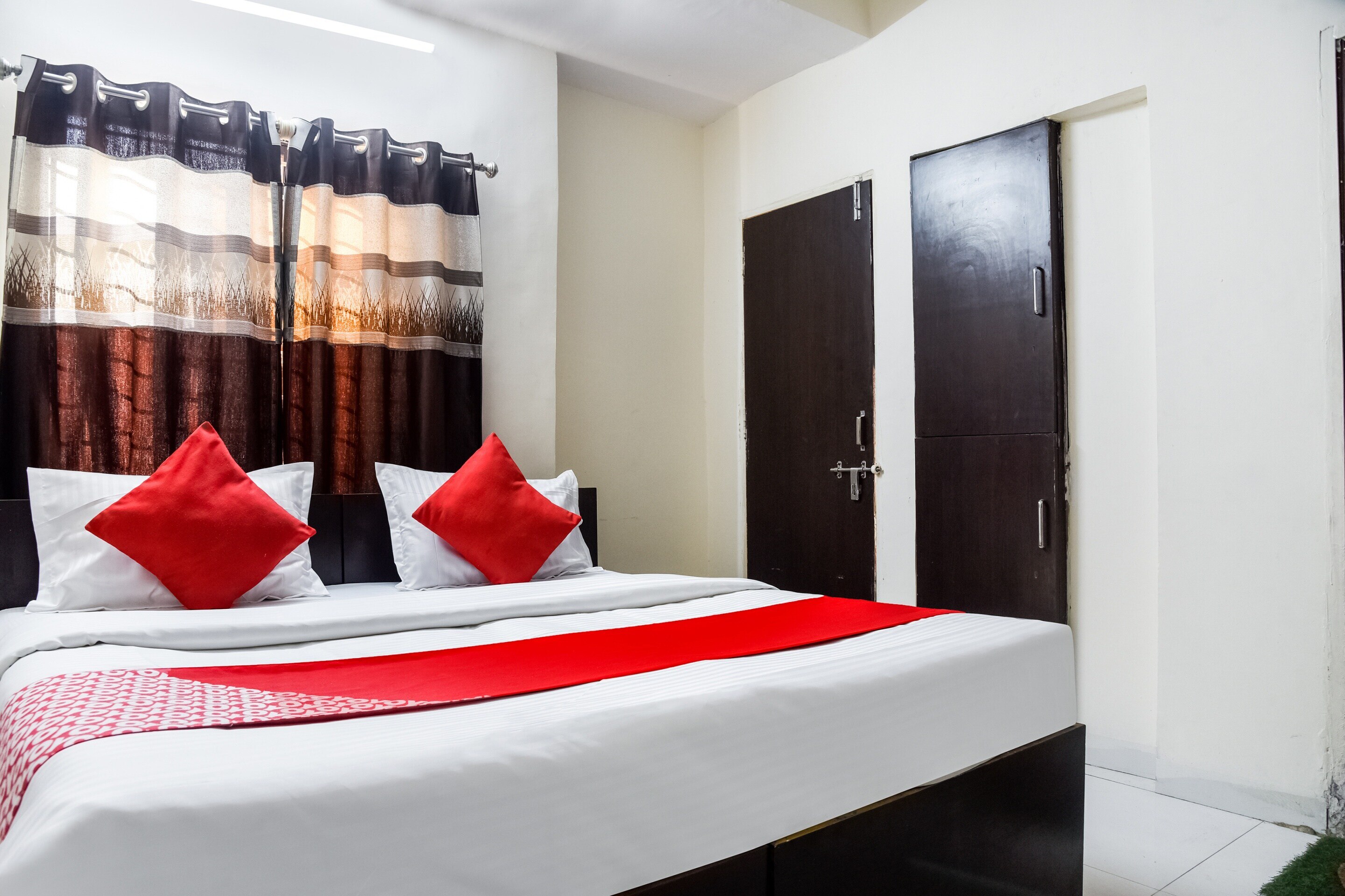 Hotel O Radhika Palace - Tap to explore photos