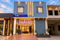 FabHotel Raadhe, Khatu