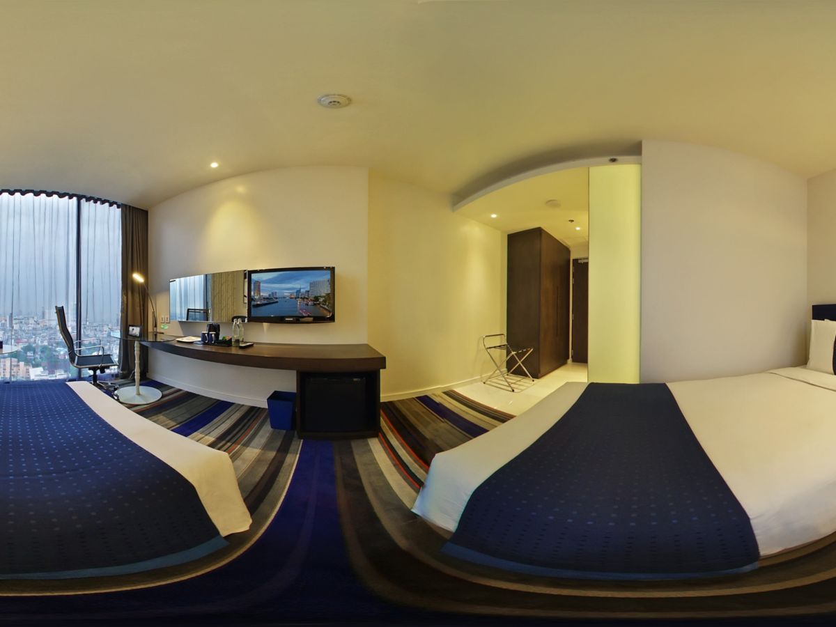 Holiday Inn Express Bangkok Siam - Tap to explore photos