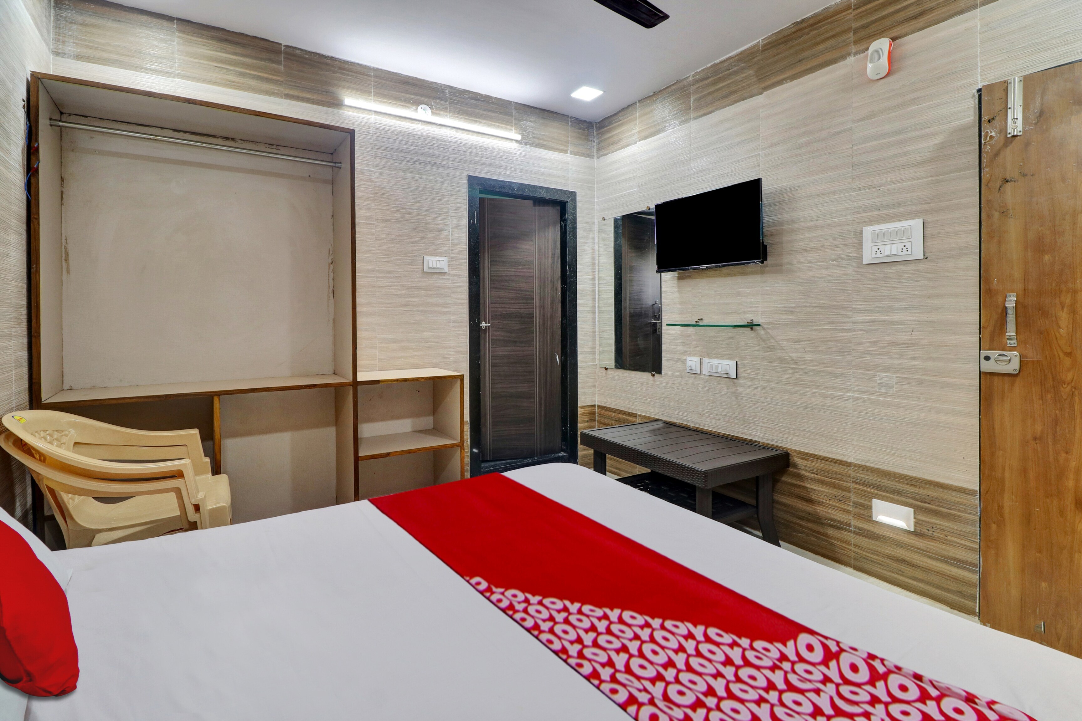 Hotel O Vallabha Residency - Tap to explore photos
