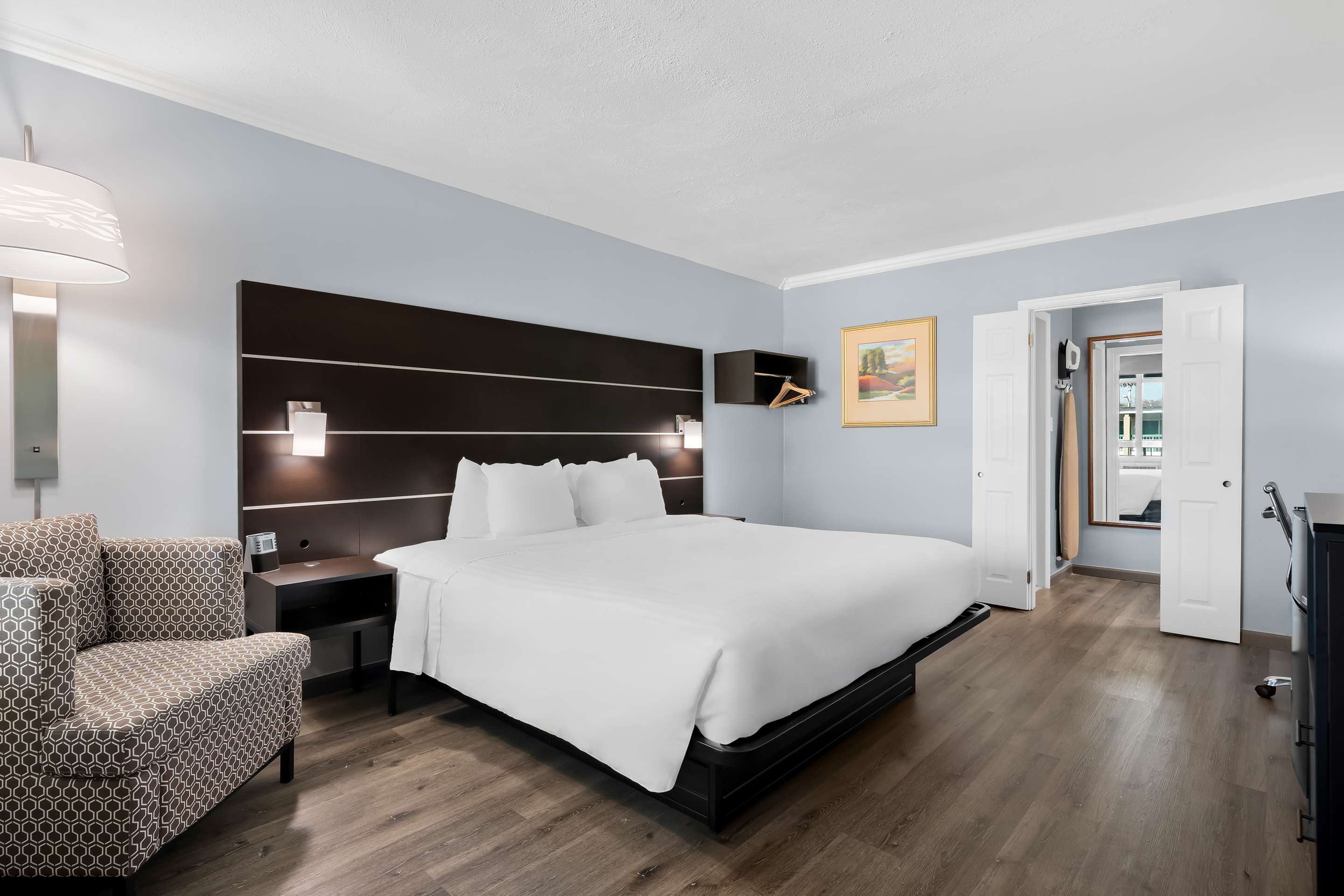SureStay Plus Hotel by Best Western Brandywine Valley - Tap to explore photos