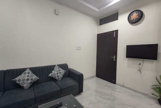 Comfy Nest Fully Furnished 1BHK