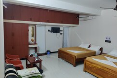 Thanesh Residency & Lodge, SIvagangai