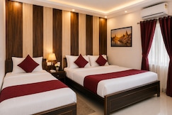 Hotel Pavitri | 5 Min Walk Kashi Vishwanath, Varanasi