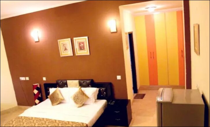 Hotel roop mahal - Tap to explore photos