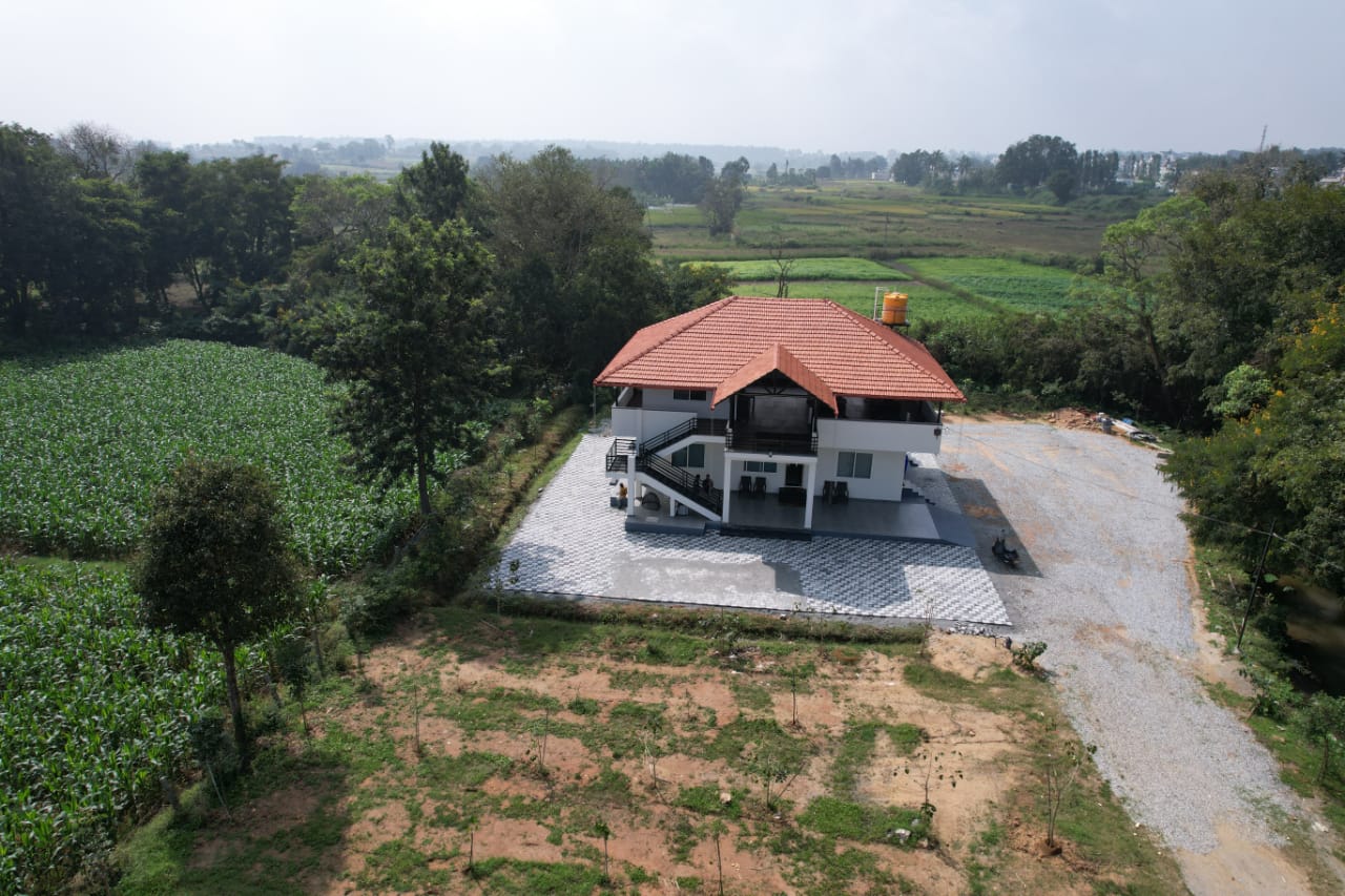 Sriram guest House - Tap to explore photos