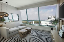Diplomat Beach Resort Hollywood, Curio Collection by Hilton, Okeechobee