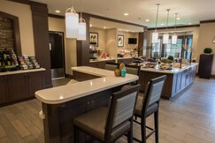 Staybridge Suites ALBANY WOLF RD-COLONIE CENTER, Ulster