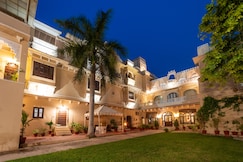 Rajmahal |2BR GF |446-Year-Old Palace by Homeyhuts, Vallabh Nagar