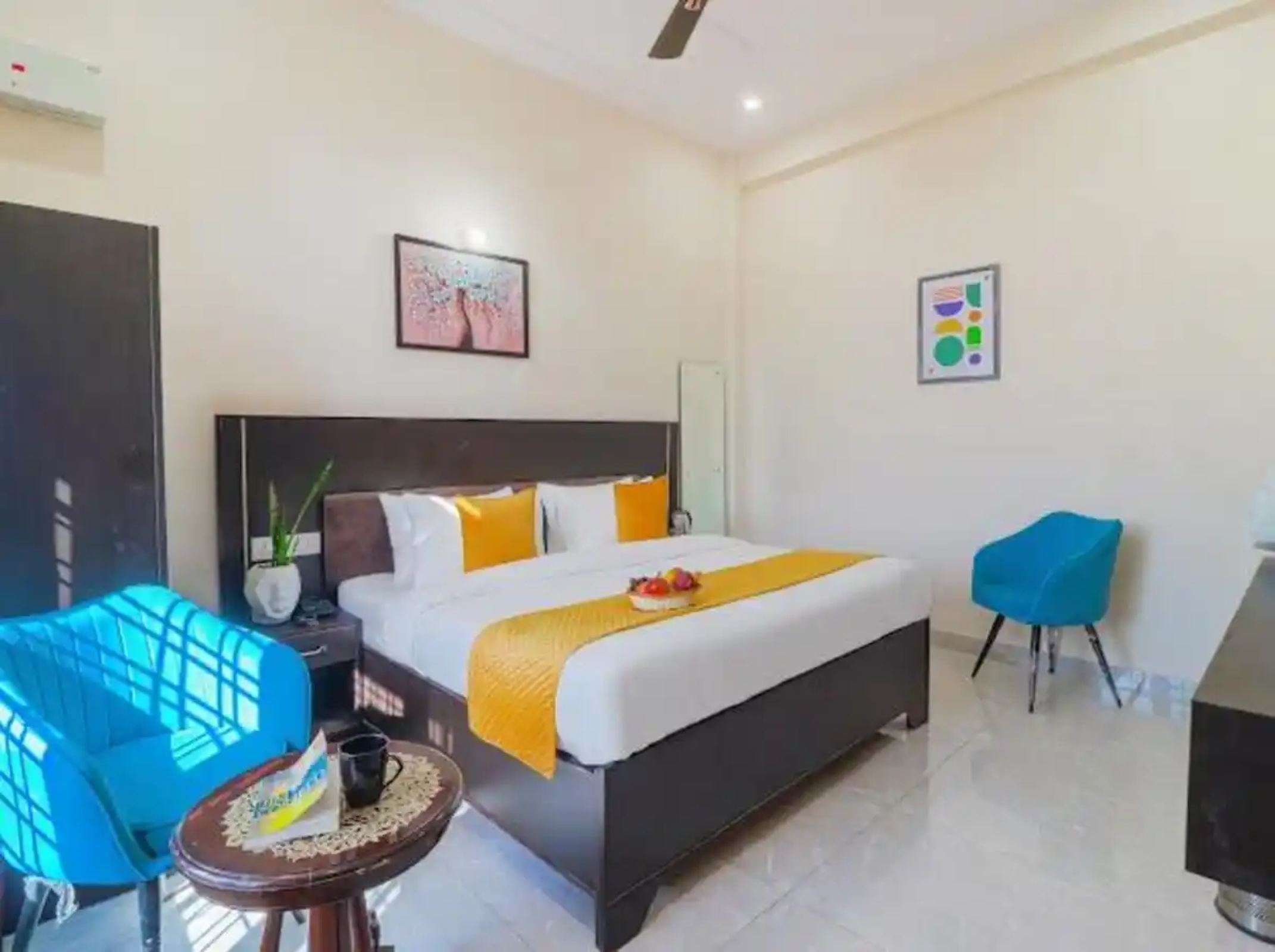 Corbett Hideaway Dada 'S'