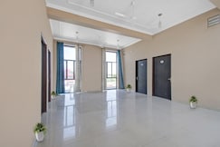 Hotel O by OYO shiv sagar, Mauzamabad