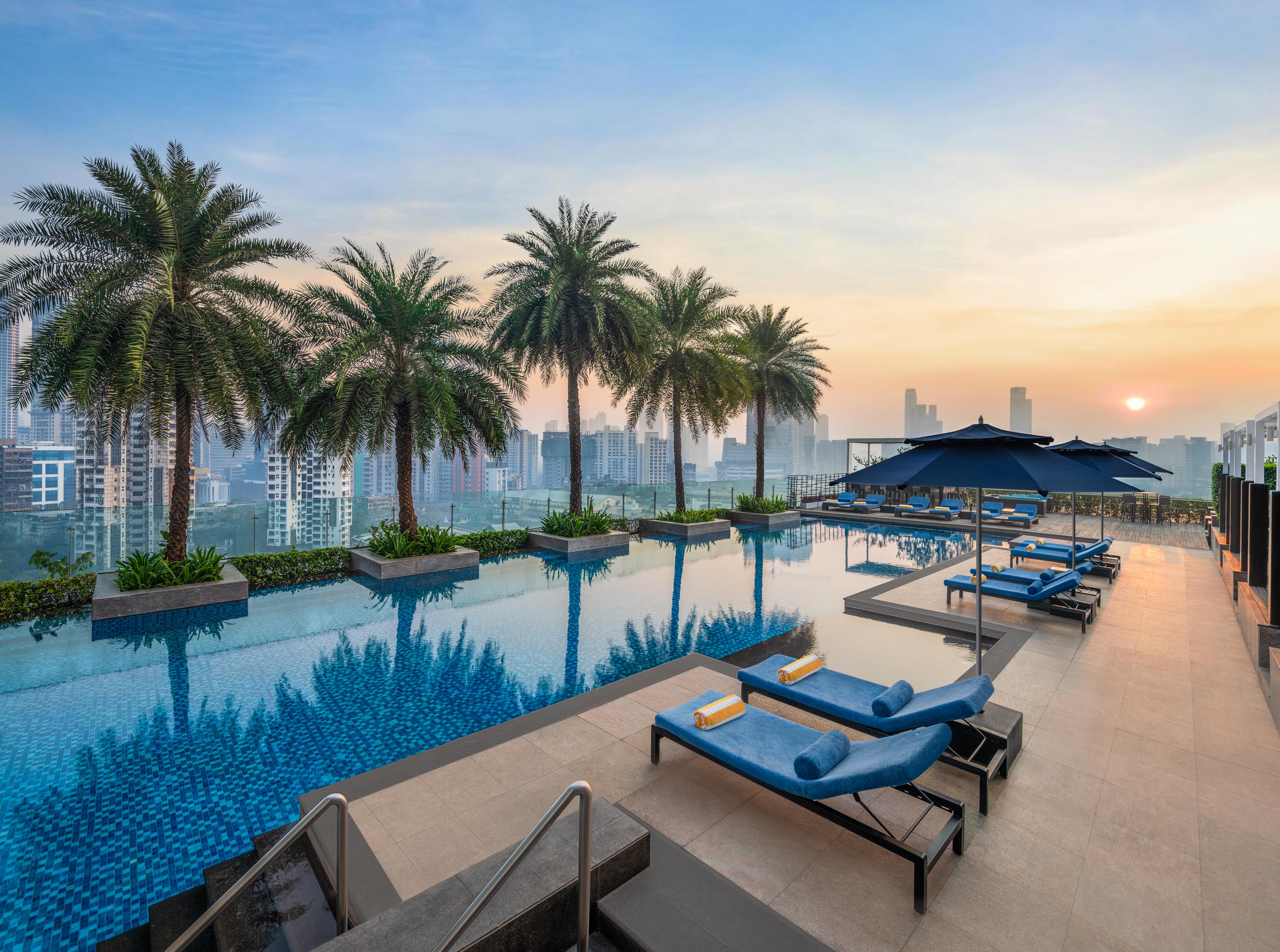 From City Calm to Coastal Luxury: Finding Your Perfect Stay in Mumbai