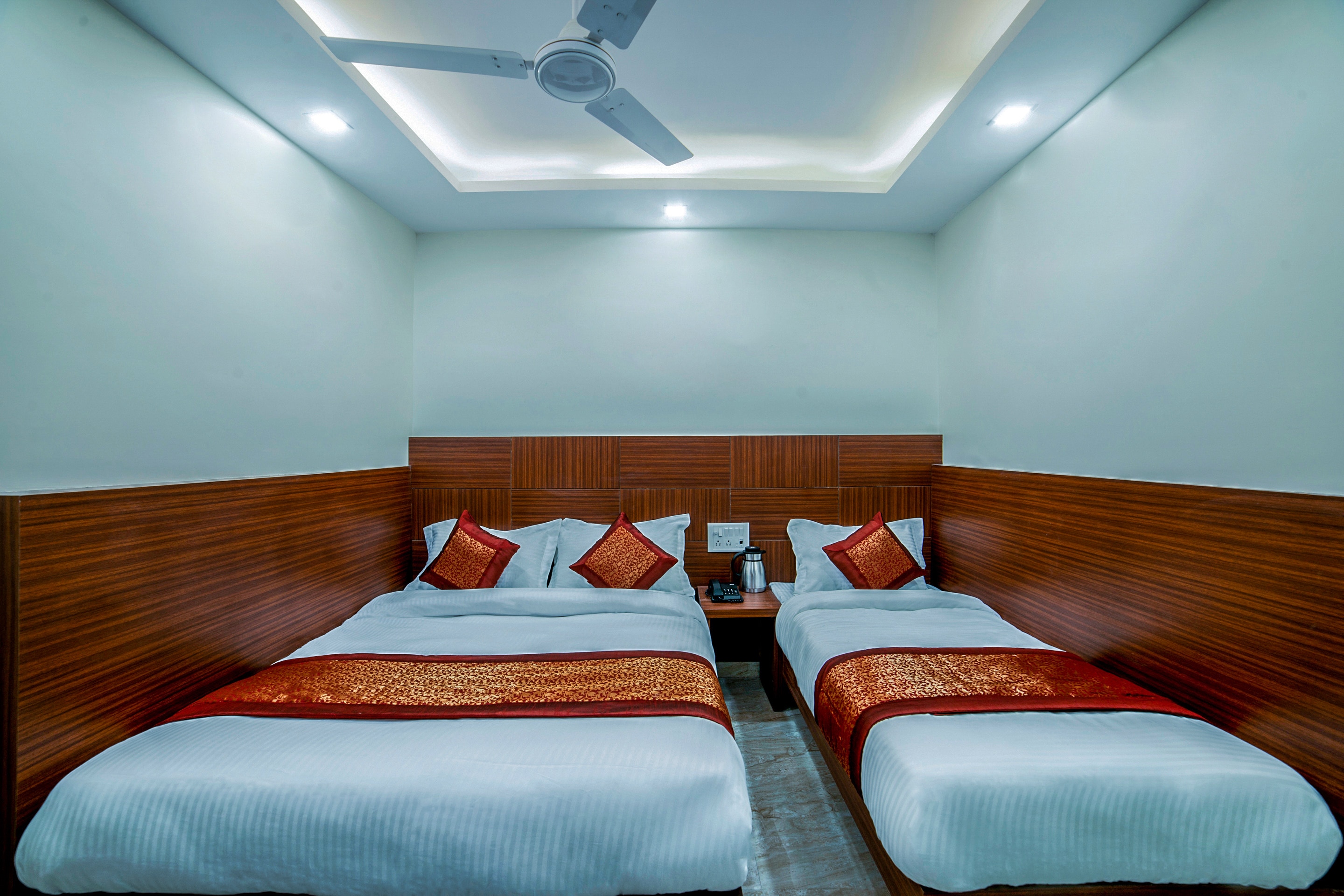 Hotel O Toto International - Tap to explore photos