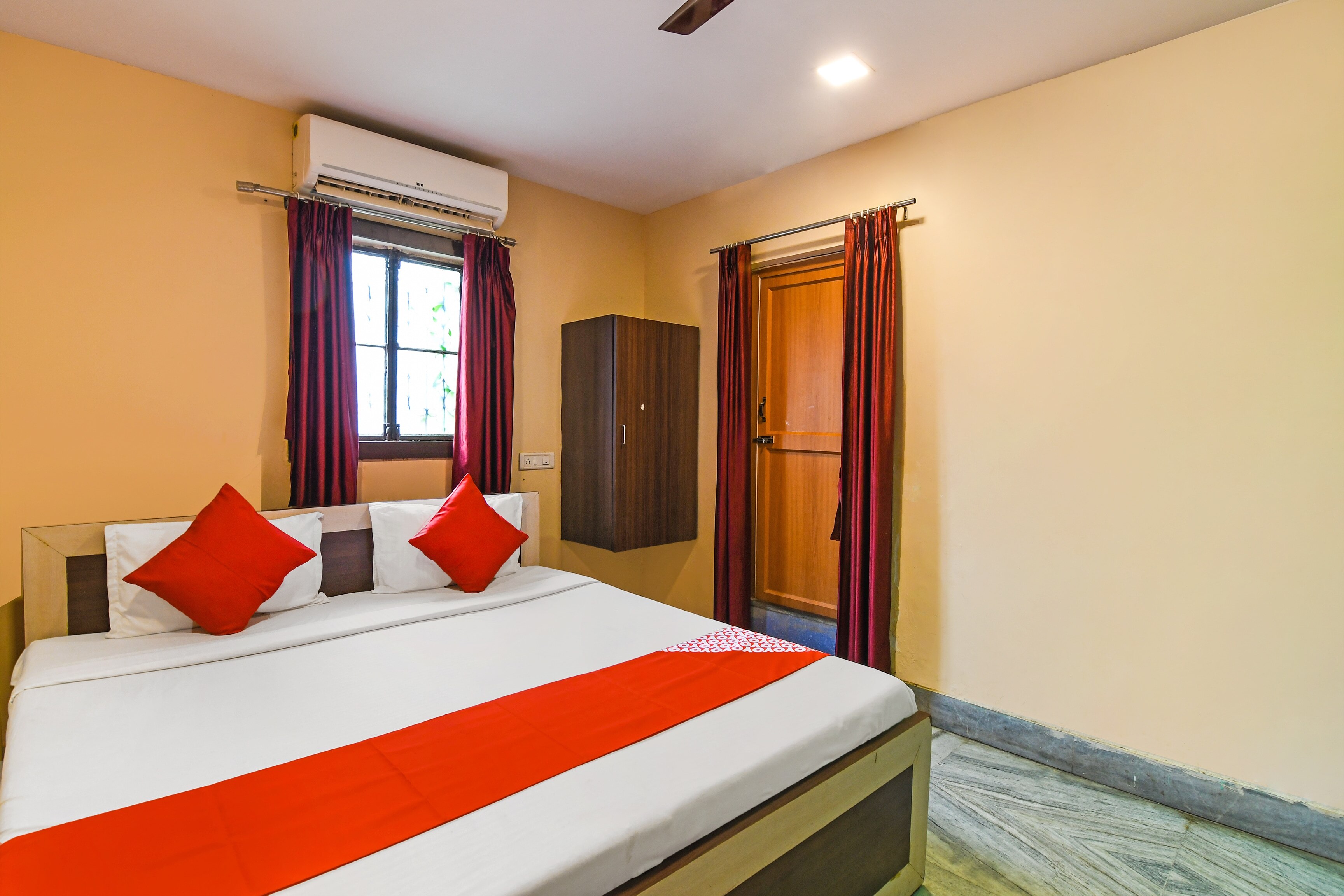Hotel O Ashirbad Deluxe - Tap to explore photos
