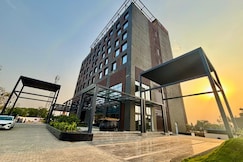 Ramada Encore By Wyndham Ayodhya Takpura, Ayodhya
