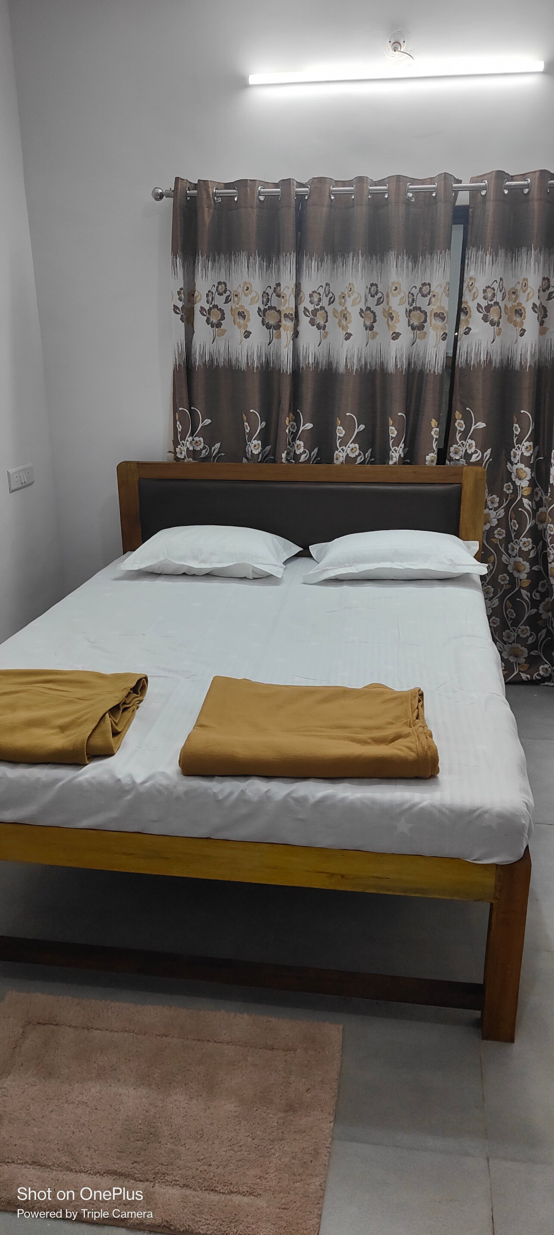 Roops Home stay - Tap to explore photos