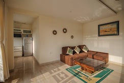 Skyline Serenity Villa - 3BHK with Private Pool in Candolim by Homeyhuts, Goa