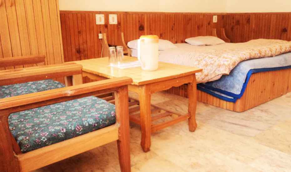 Hotel Himkaksh - Tap to explore photos