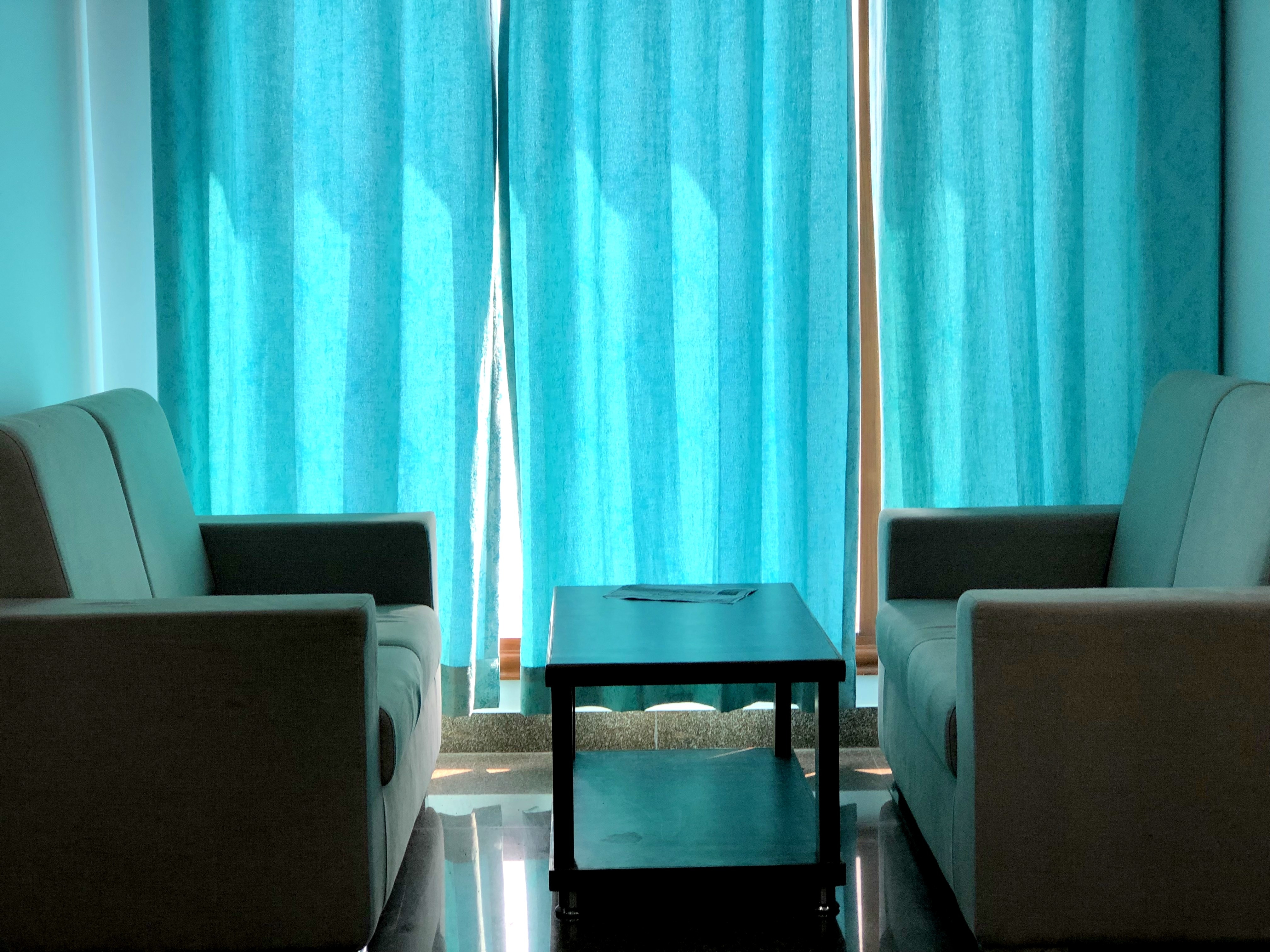 Hotel Taru Inn - Tap to explore photos