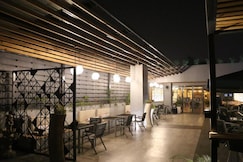 V HOTEL LUCKNOW, Lucknow