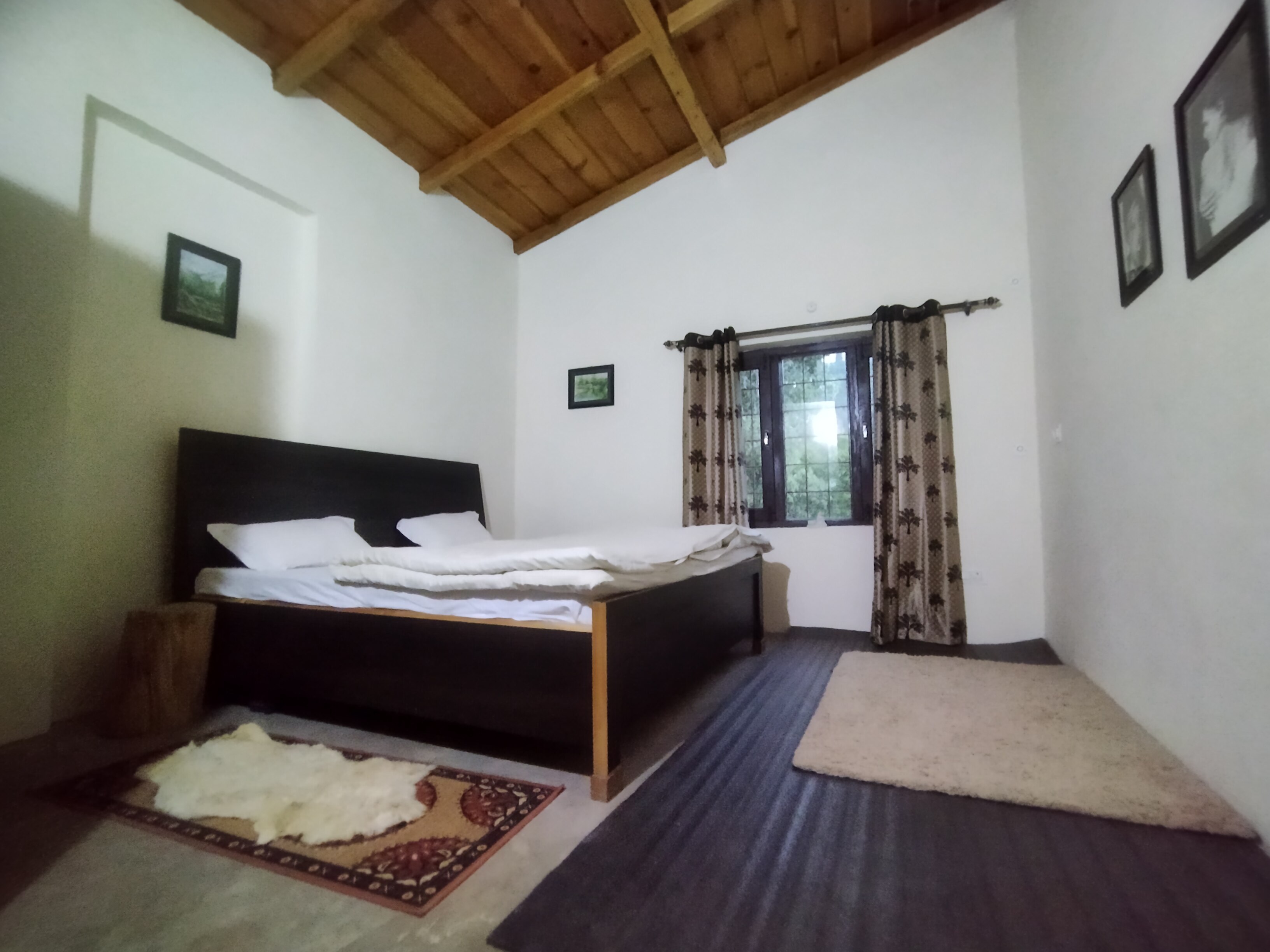 Apple House Homestay - Tap to explore photos