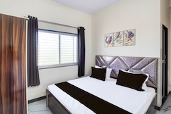 Hotel O Midwaytreat Burhanpur, Jalgaon