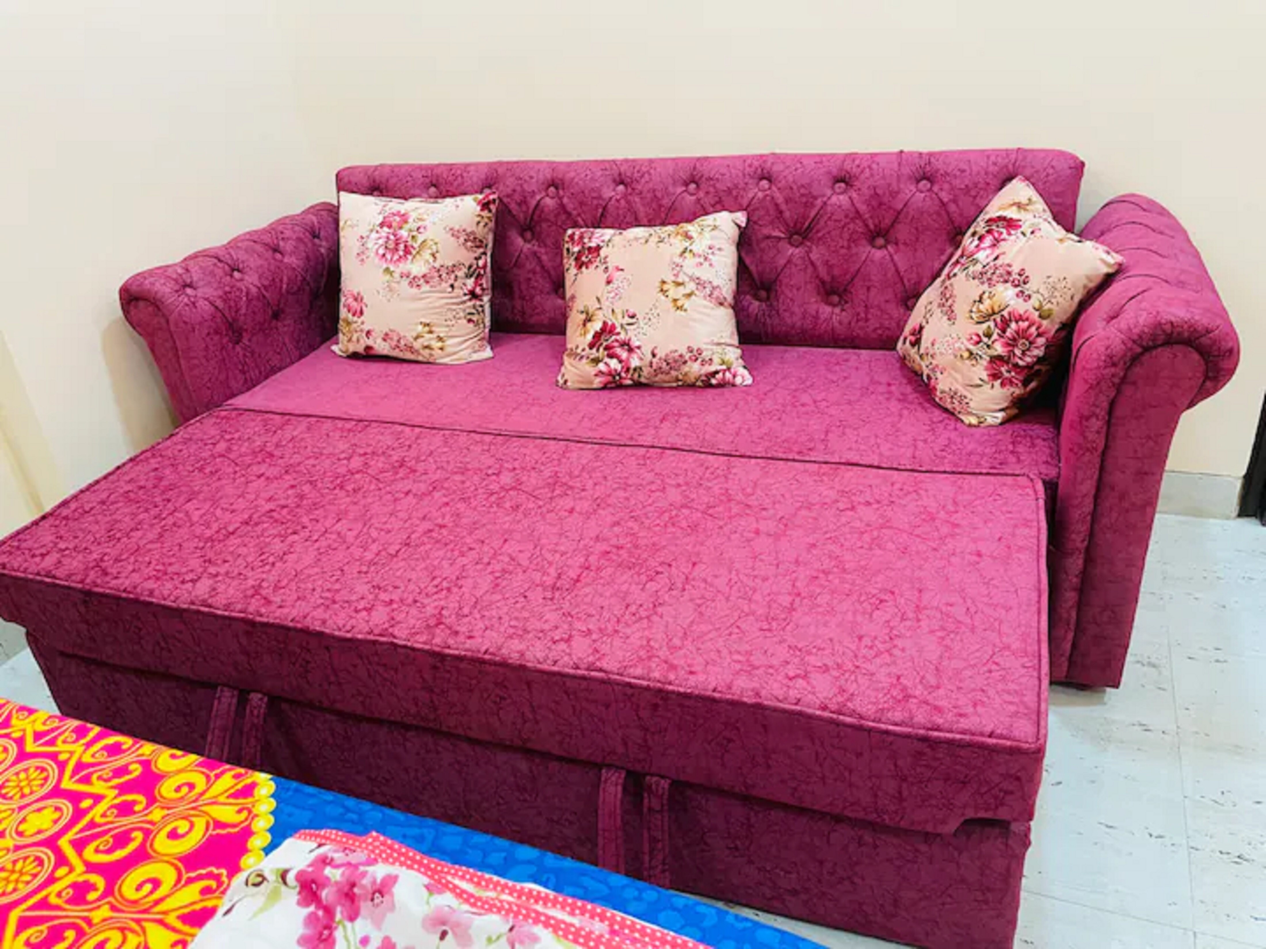 Studio Apartment at DLF Greens (First High Rise Complex of Delhi) - Tap to explore photos