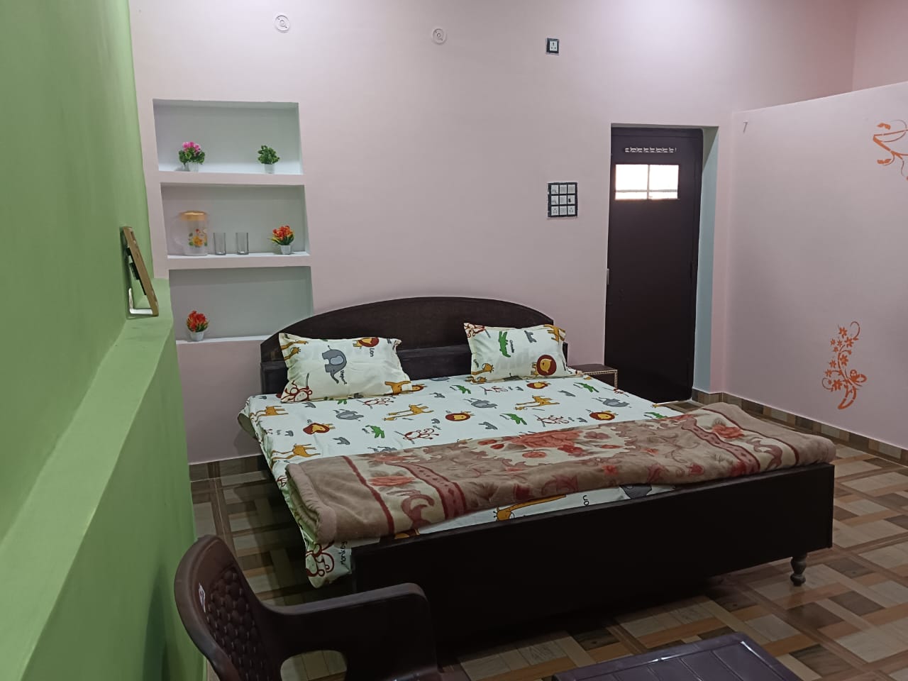 Shree Shree Balaji Homestay - Tap to explore photos