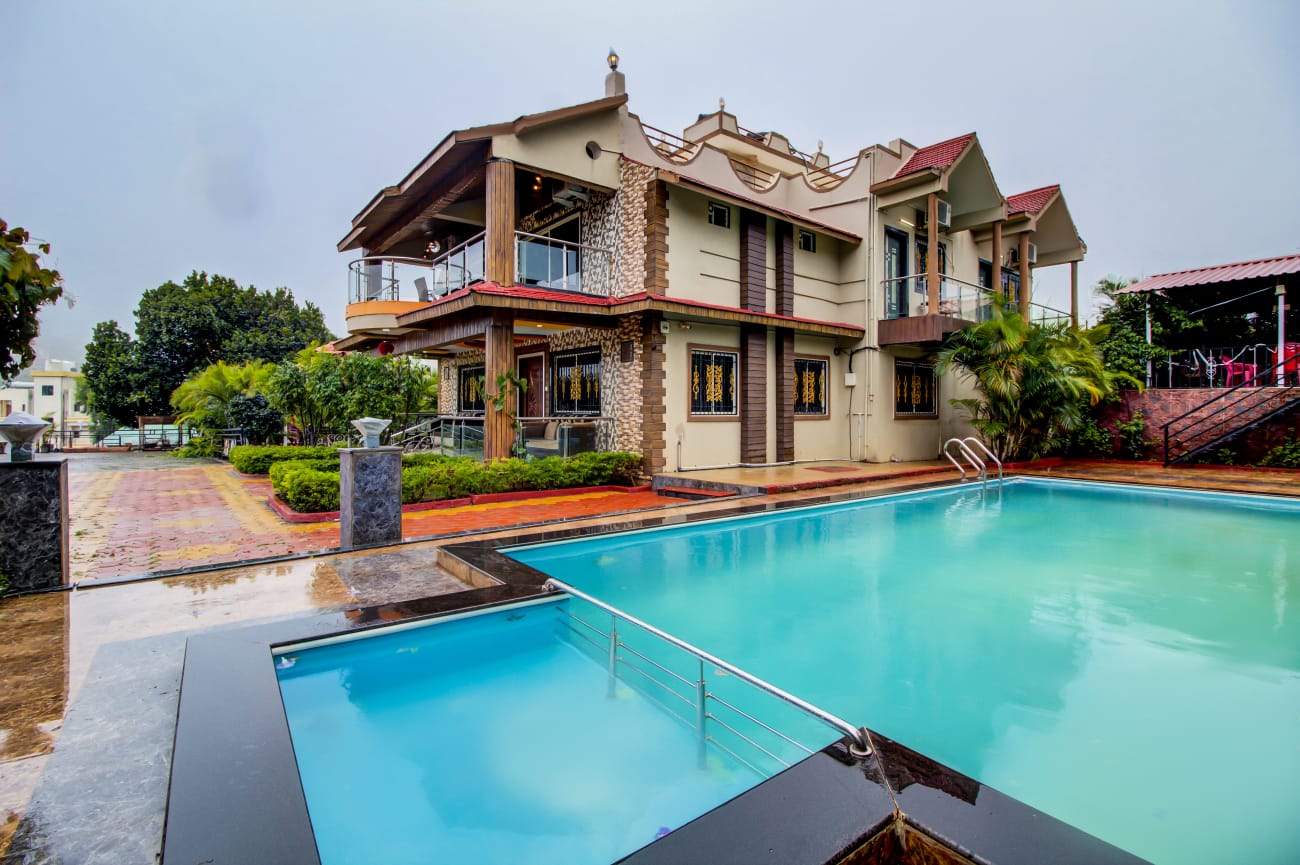 Arowana Crest Villa - Tap to explore photos