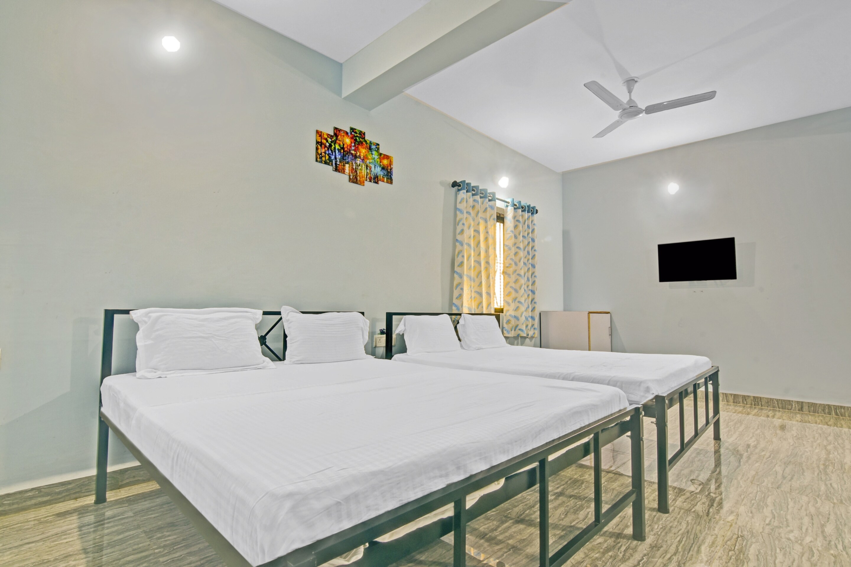 Hotel O Sai Leela - Tap to explore photos
