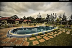 Breathing Earth Resort | Luxury Eco Cottage, Raypur