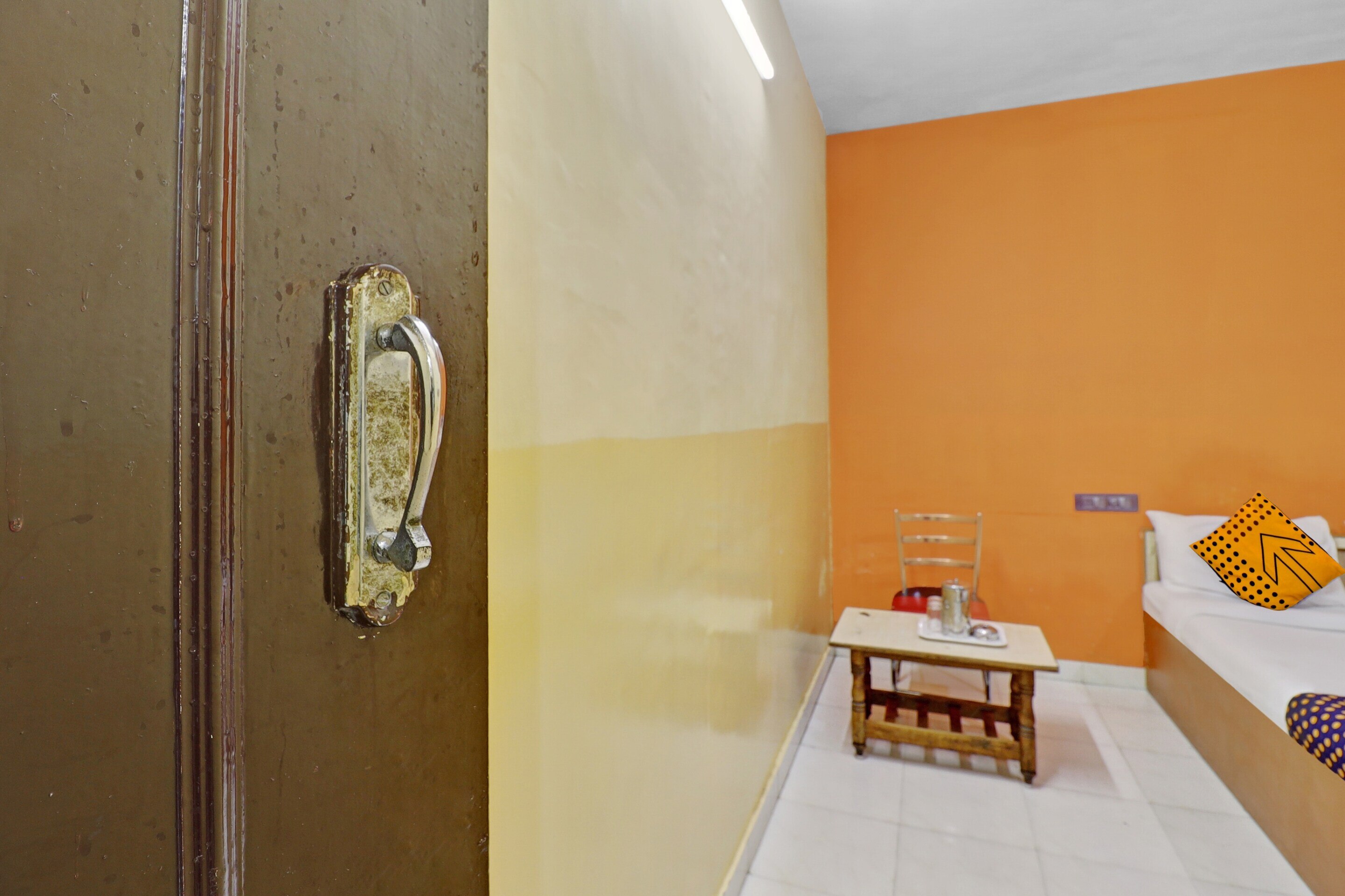 OYO Hotel Aryan Residency - Tap to explore photos