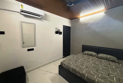 4 Ensuite Cozy Place Hub of Mumbai Andheri